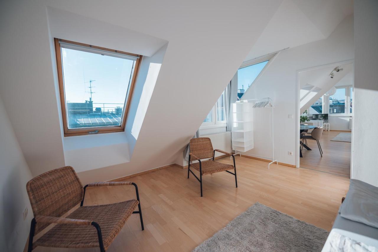 Stylish With Breathtaking Rooftop Views Vienna