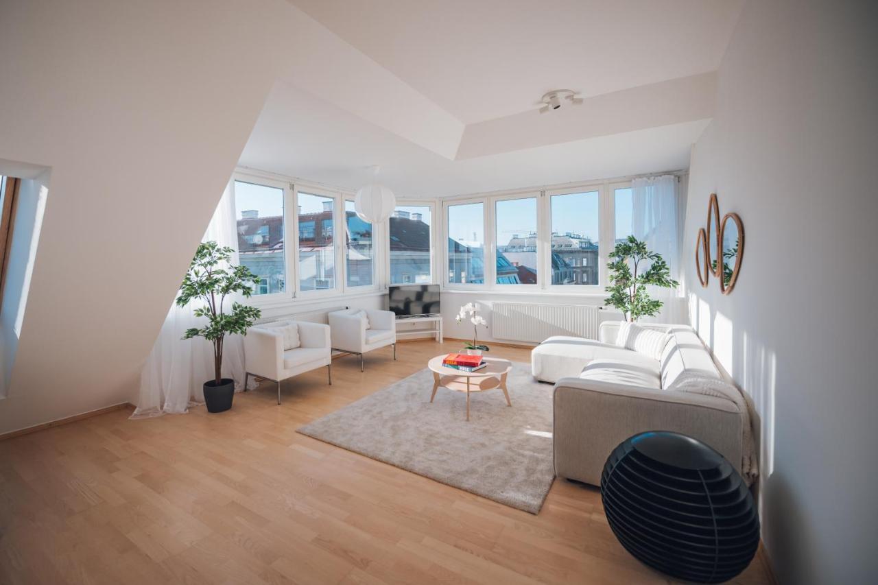 Stylish With Breathtaking Rooftop Views Vienna