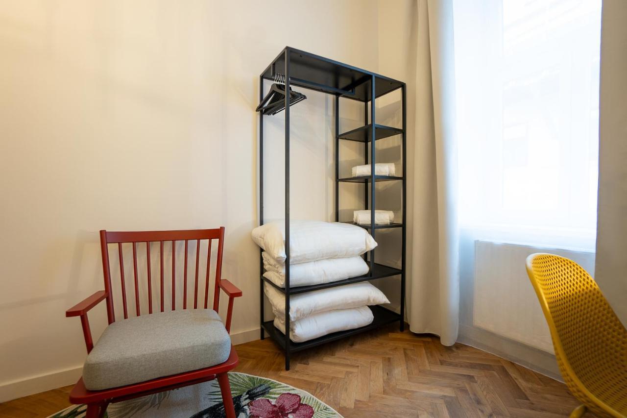 Brand New 2-room *