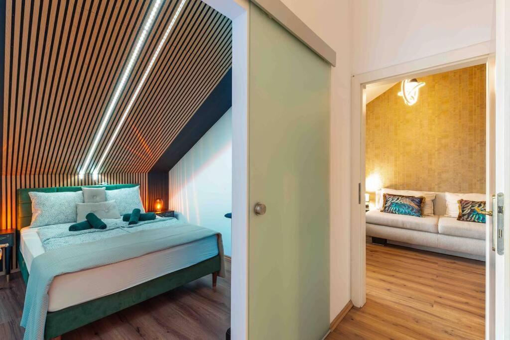 „royal Loft View“ Rooftop Naehe Stadtzentrum Apartment *
