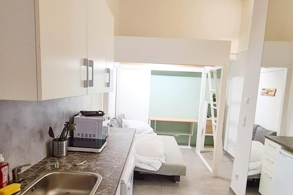 Yolo Handelskai Studio Apartment *