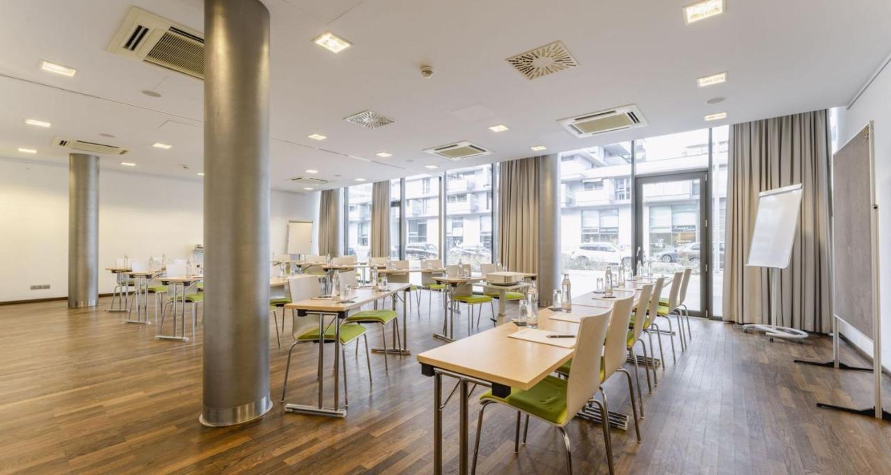 Hotel Plaza Gasometer 4*