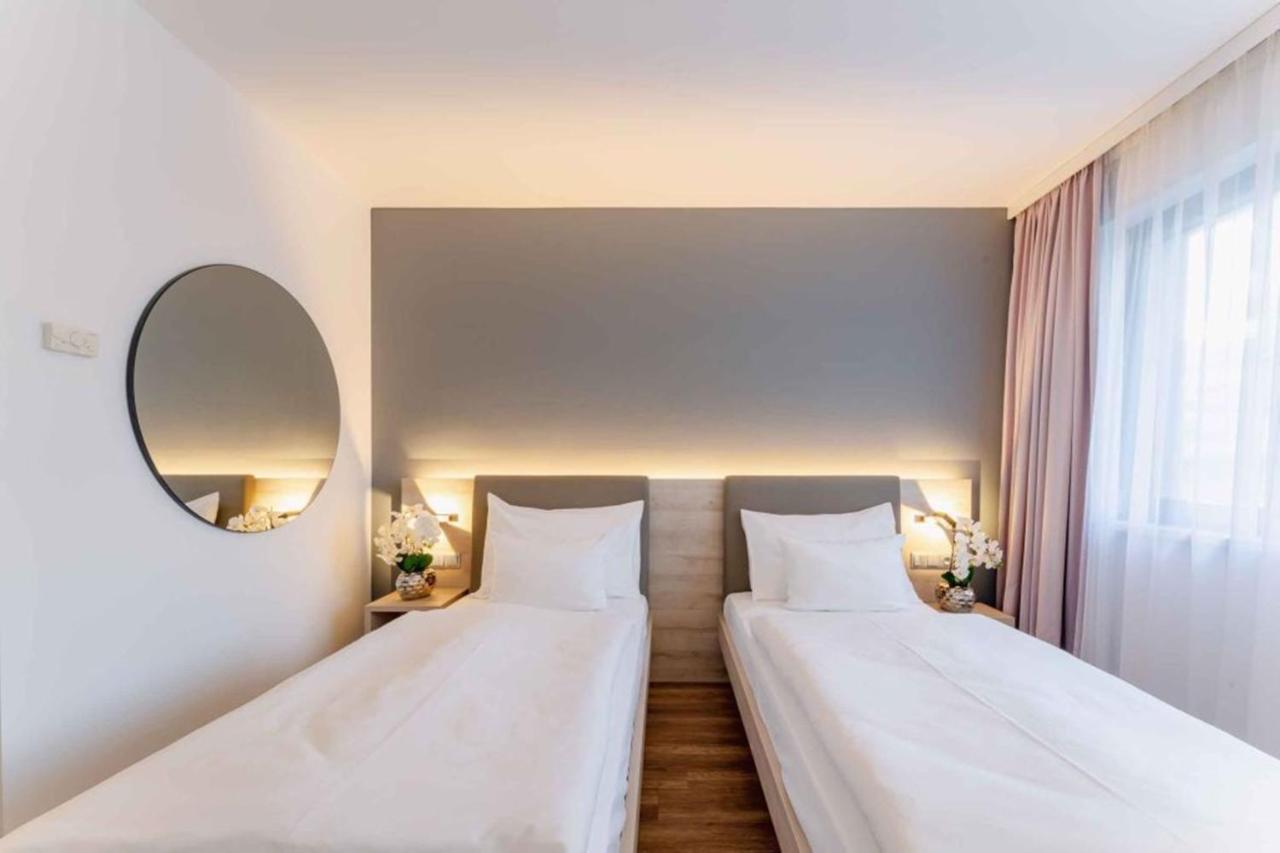 Hotel Plaza Gasometer 4*