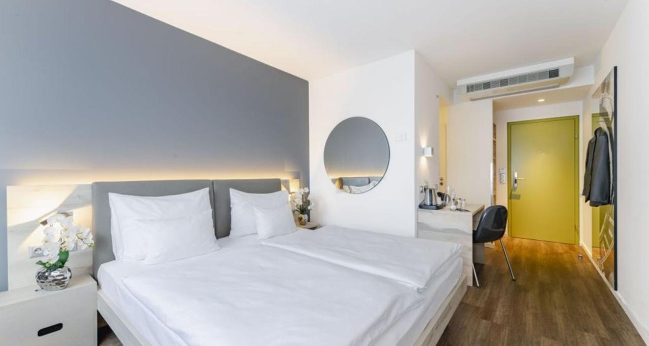 Plaza Gasometer Hotel 4*