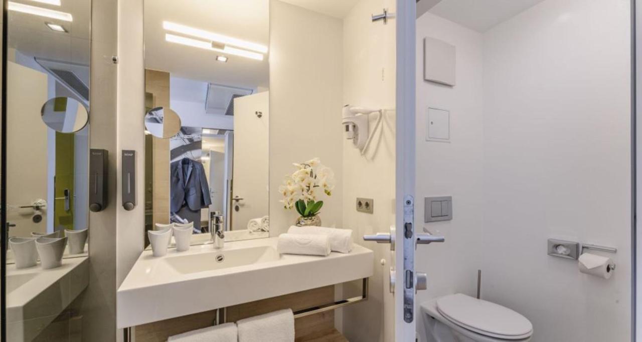 Hotel Plaza Gasometer Viena