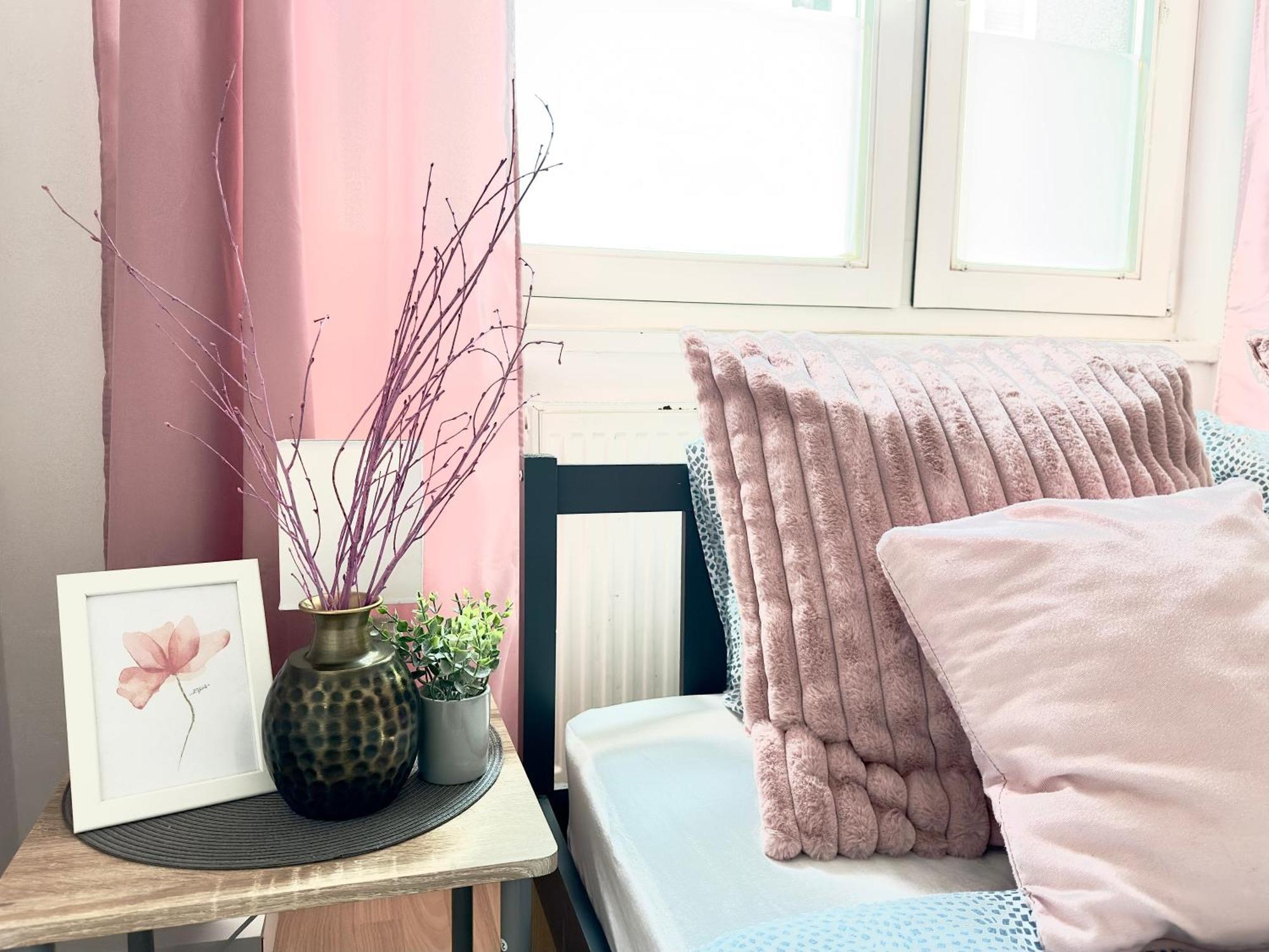 Nr.1 Perfect 3 Bedrooms Near To Main Train Station *