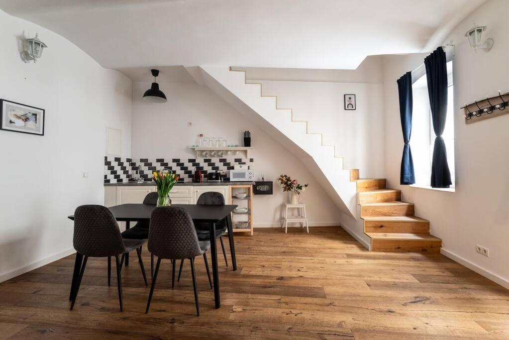 Cozy 1br Duplex Near Center By Hm * Vienna