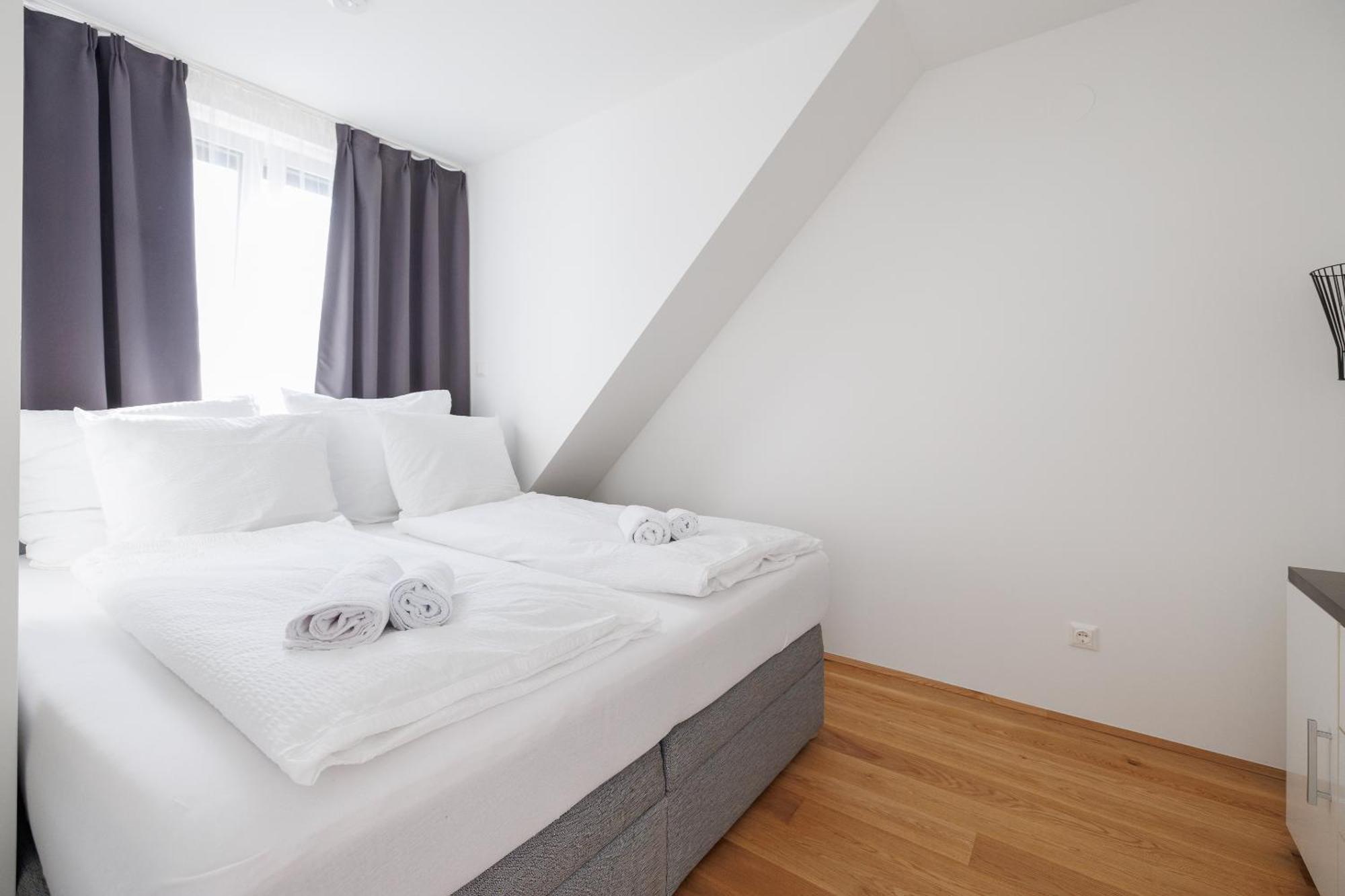 Symphony 38 - Modern Loft With Terrace And Grill In Location