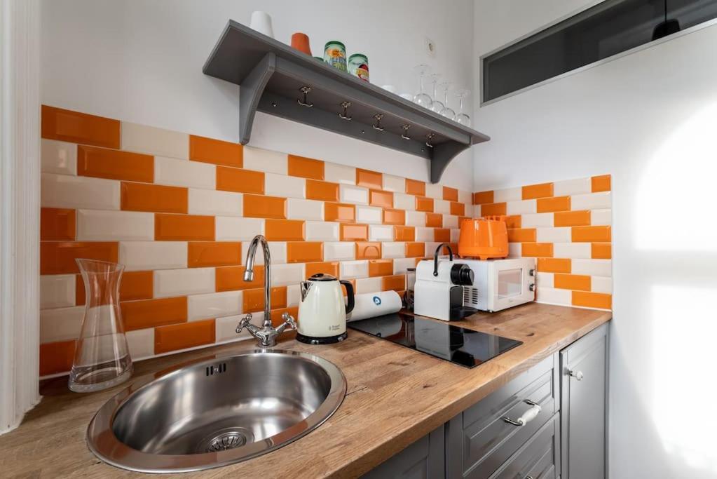 Apartment Cool 1br Near Metro & Center By Hm