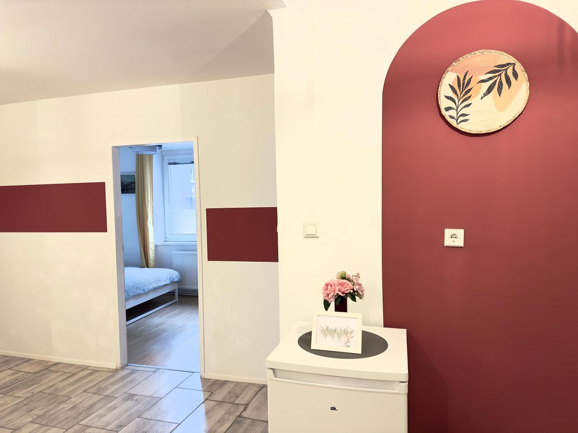 Nr.1 Perfect 3 Bedrooms Near To Main Train Station *