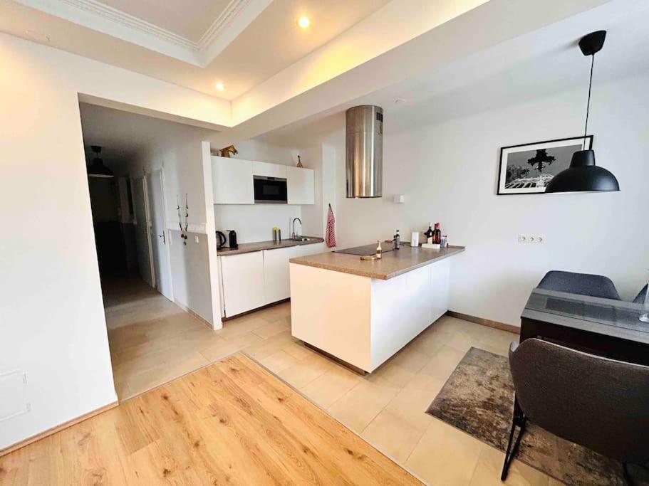 Apartment Dreamy Home: Central And With Perfect Connections *