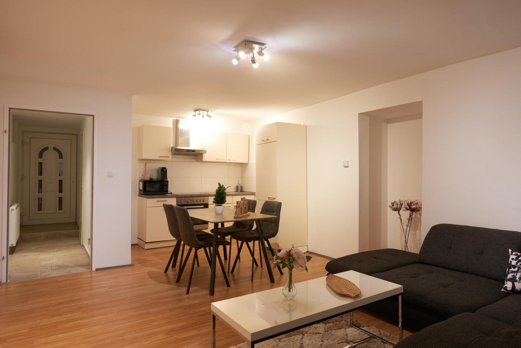 Appartamento Spacious Near Schoenbrunn Castle