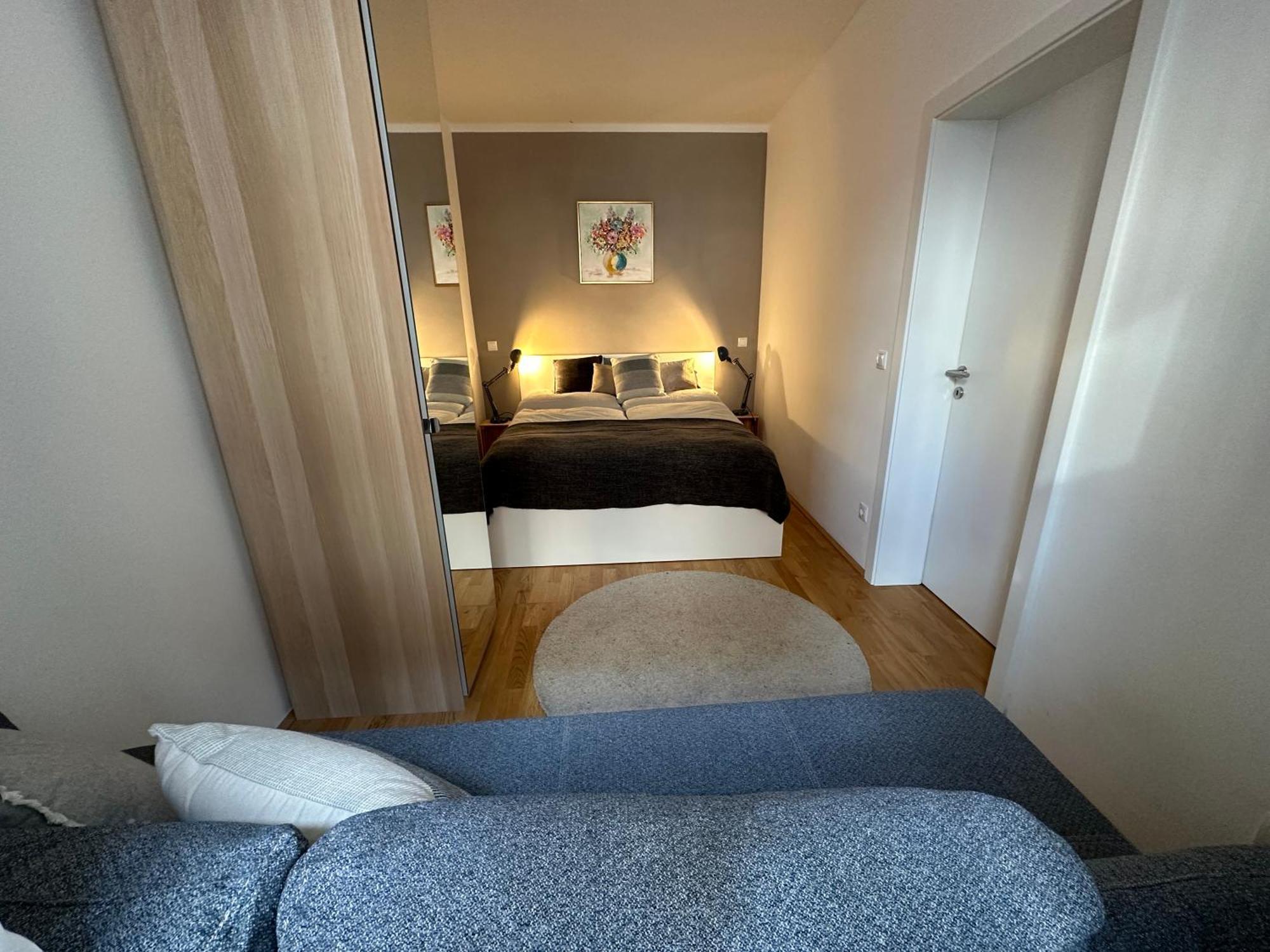 Book-a-room Panda-apartments
