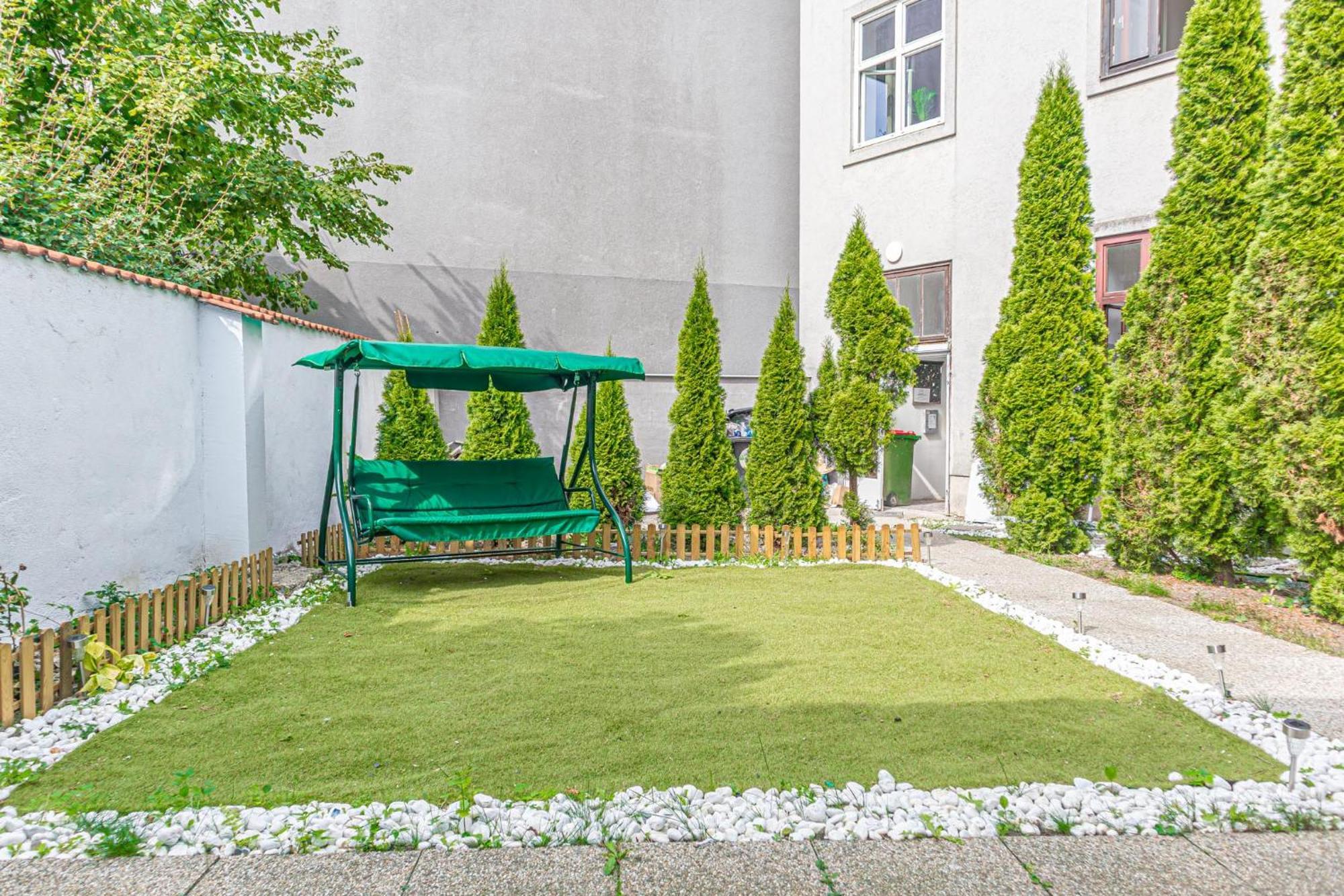 Apartment Comfortable Living: 1br W/ Private Garden *