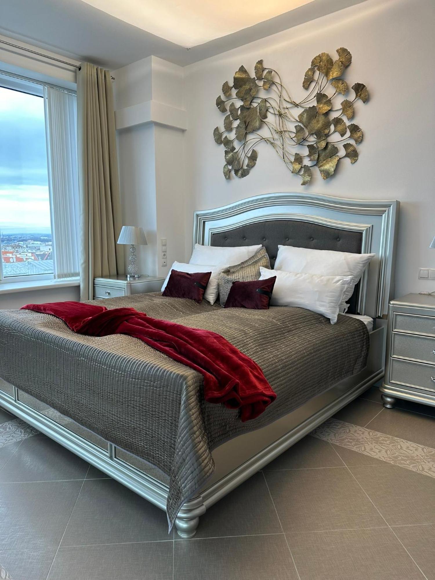 Panorama Apartment *