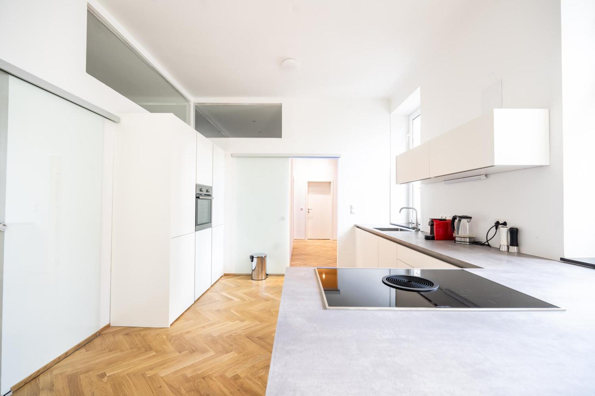 4ty3 - Spacious In The Heart Of The 8th District Is Calling Wien