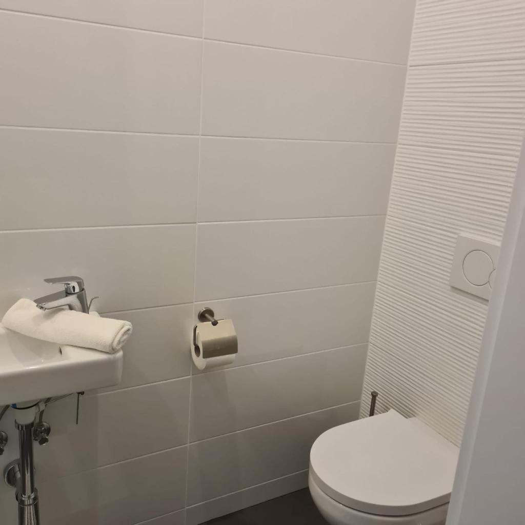 New Design Penthouse And Apartment Wien
