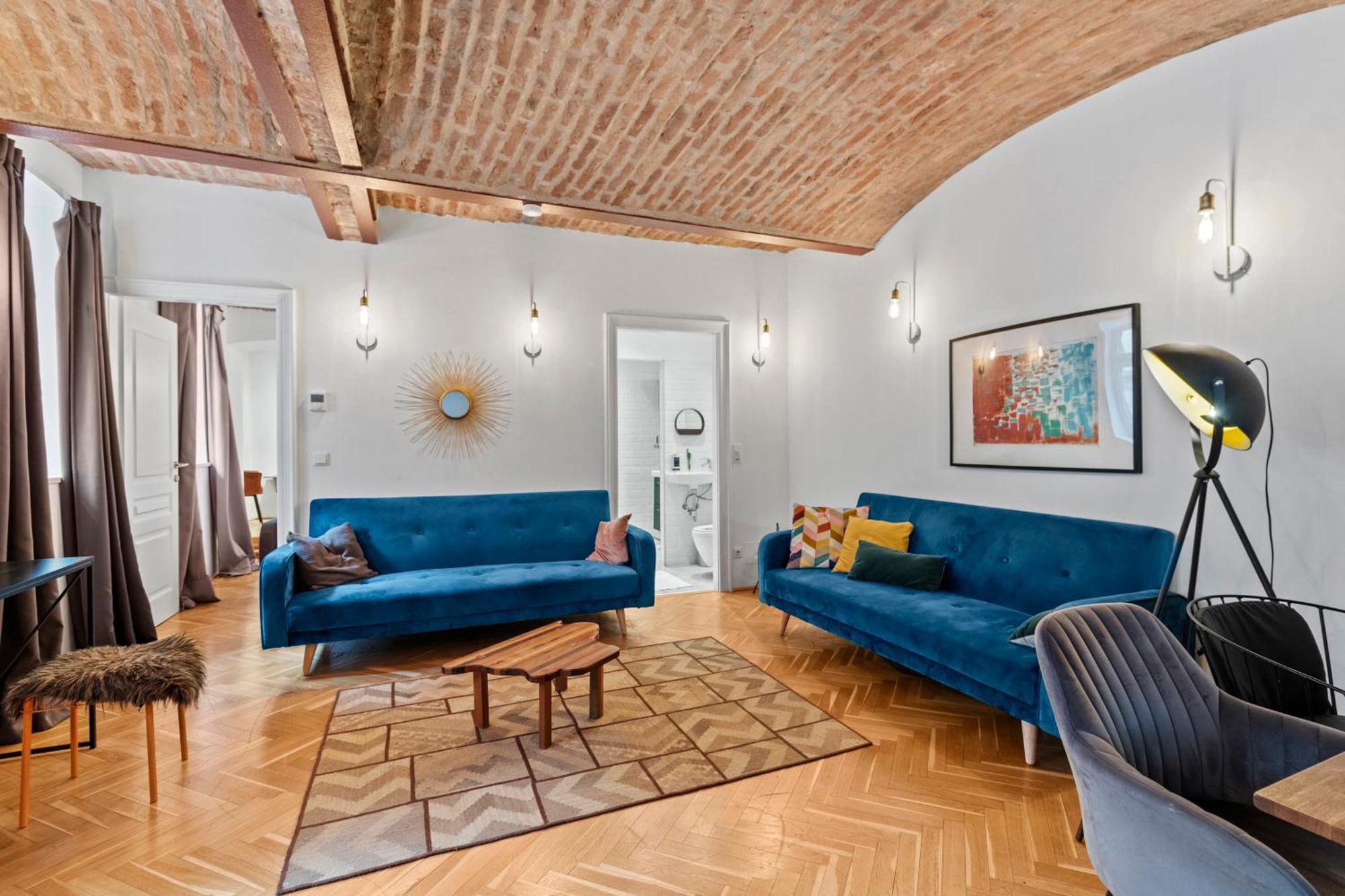 Farawayhomes #b2 * Vienna