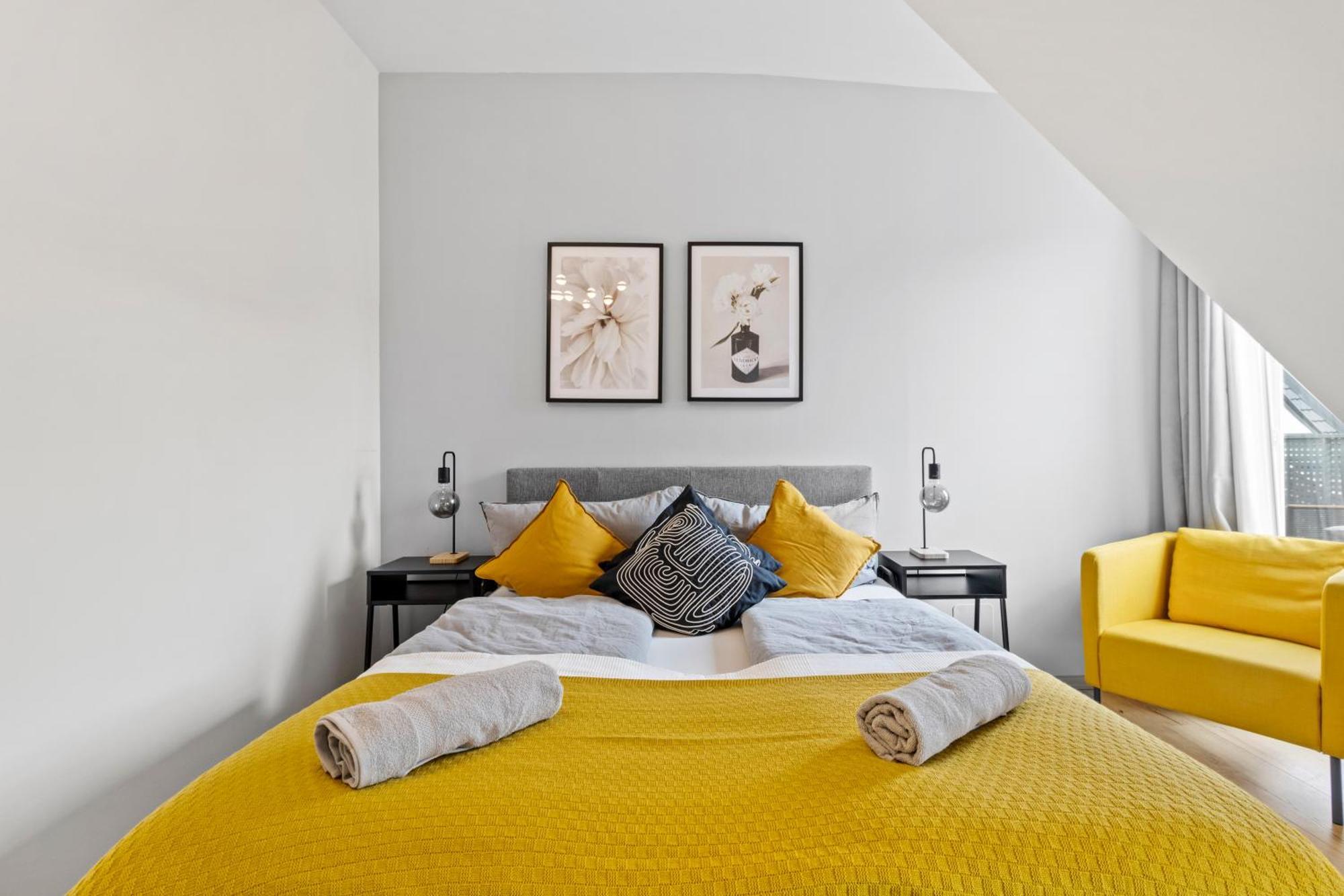 Terrace - 75 M² - Near Wiener Stadthalle Apartment
