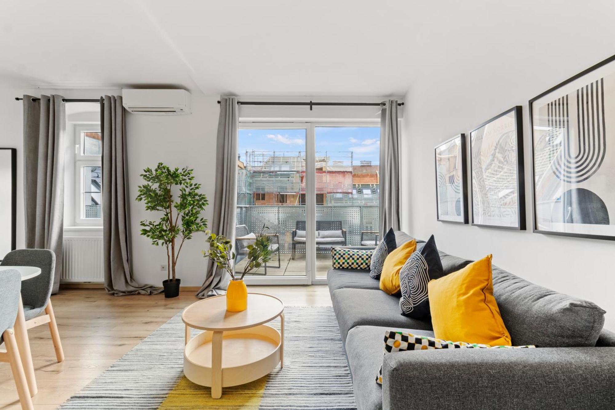 Terrace - 75 M² - Near Wiener Stadthalle Apartment Vienna