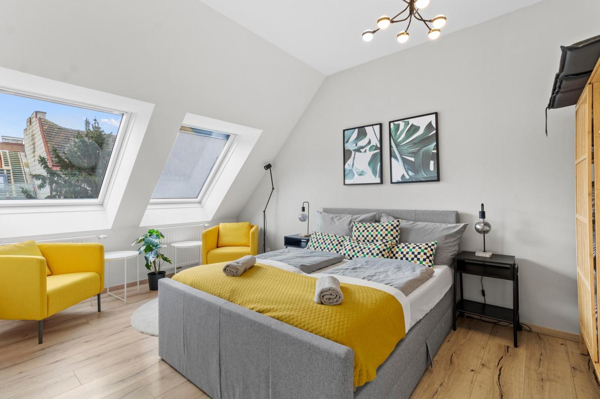 Terrace - 75 M² - Near Wiener Stadthalle Apartment *