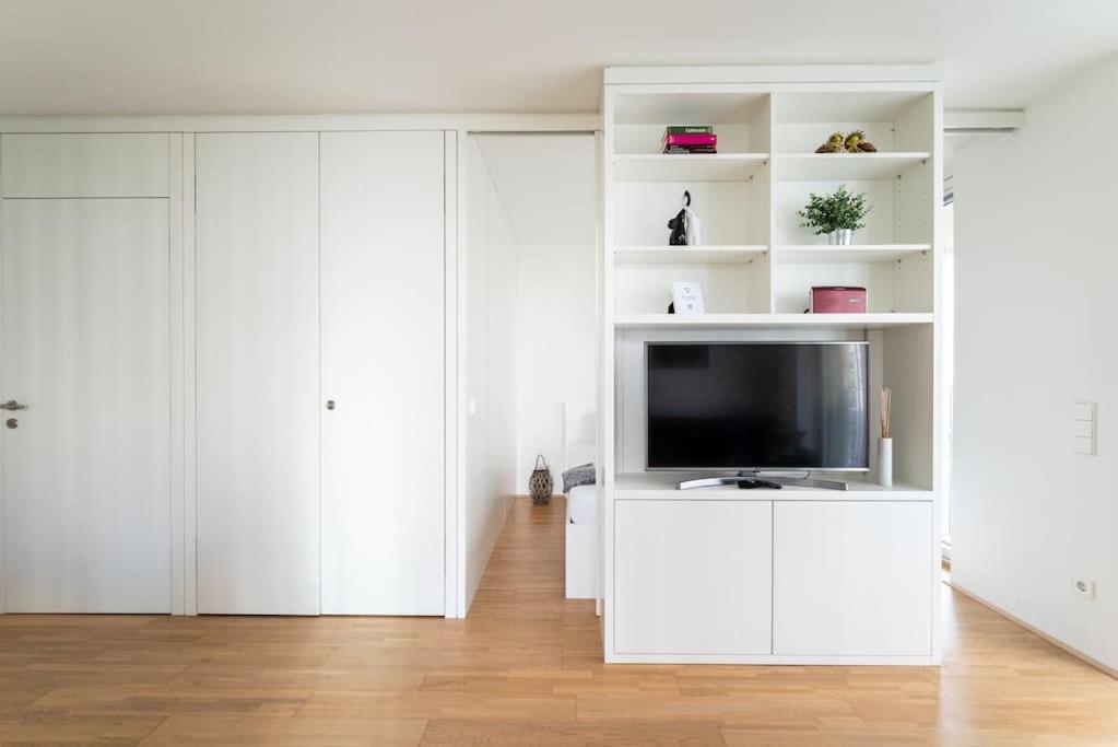 Smart With Terrace By Hm Vienna