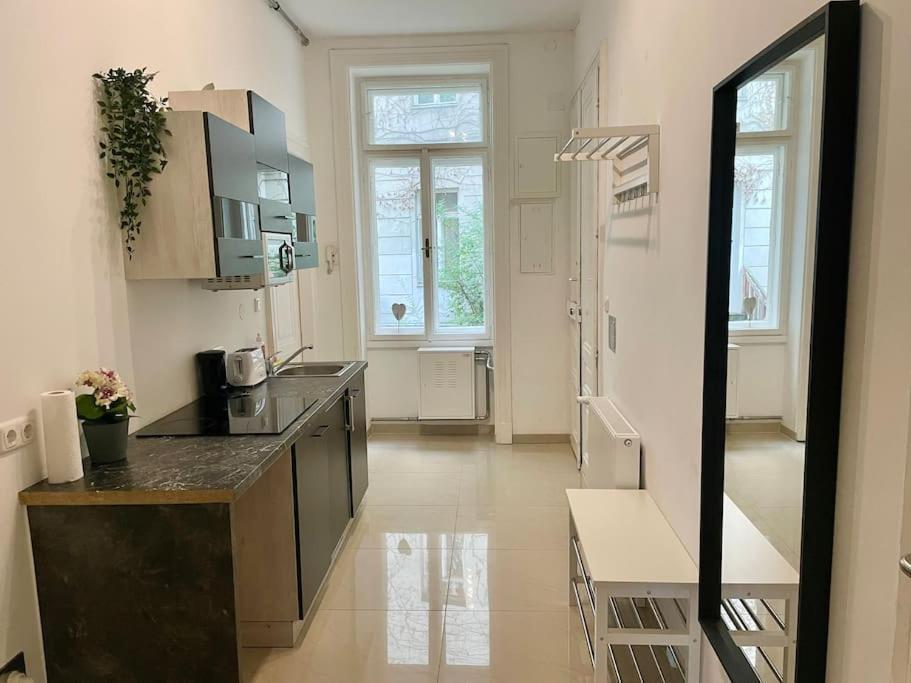 Apartment 70m2 Premium With Terrace & Free Parking Vienna