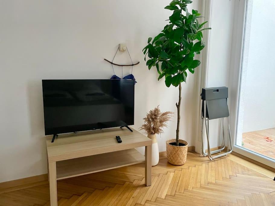 70m2 Premium With Terrace & Free Parking Apartment
