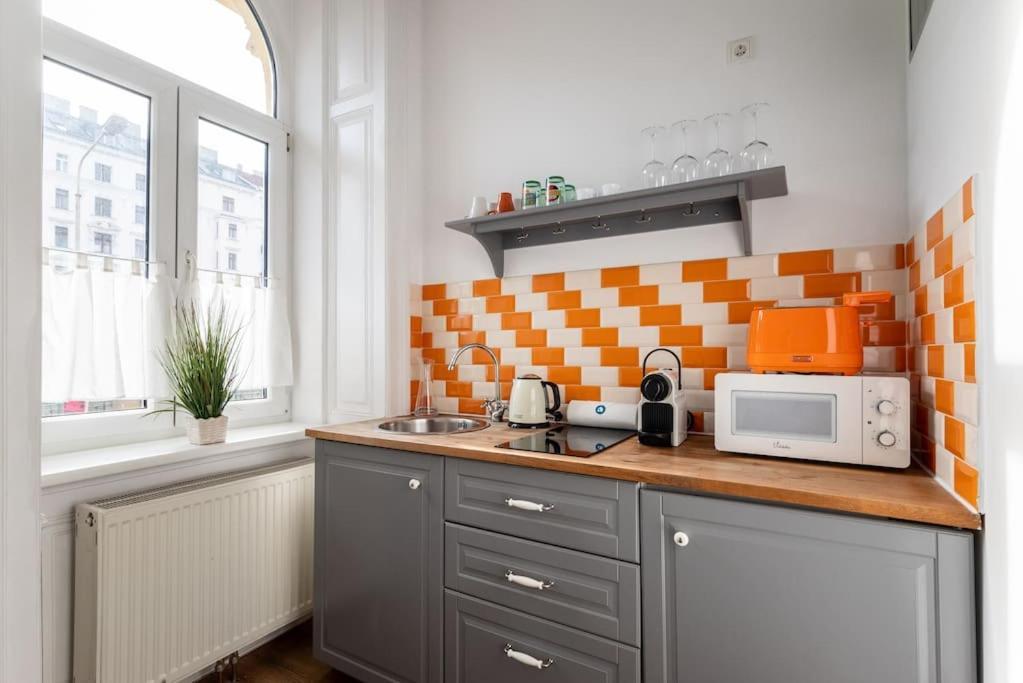 Apartment Cool 1br Near Metro & Center By Hm *