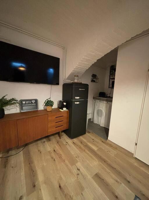 Apartment Trendy Souterrain Loft - Near City Center