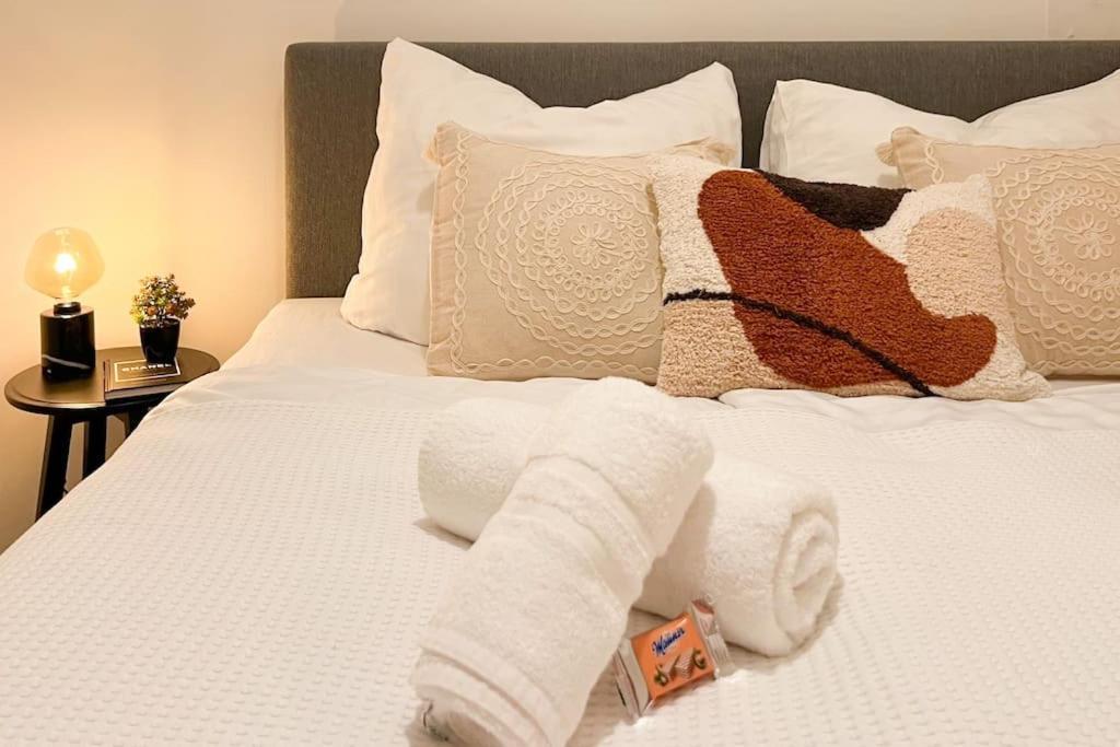 Cozy & 2 Bedroom Appartamento