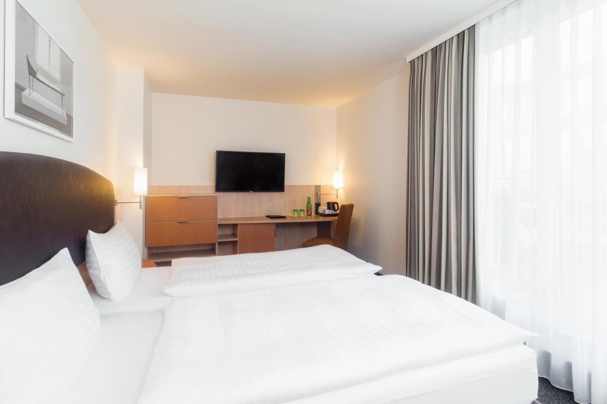 Intercityhotel Hotel 4*
