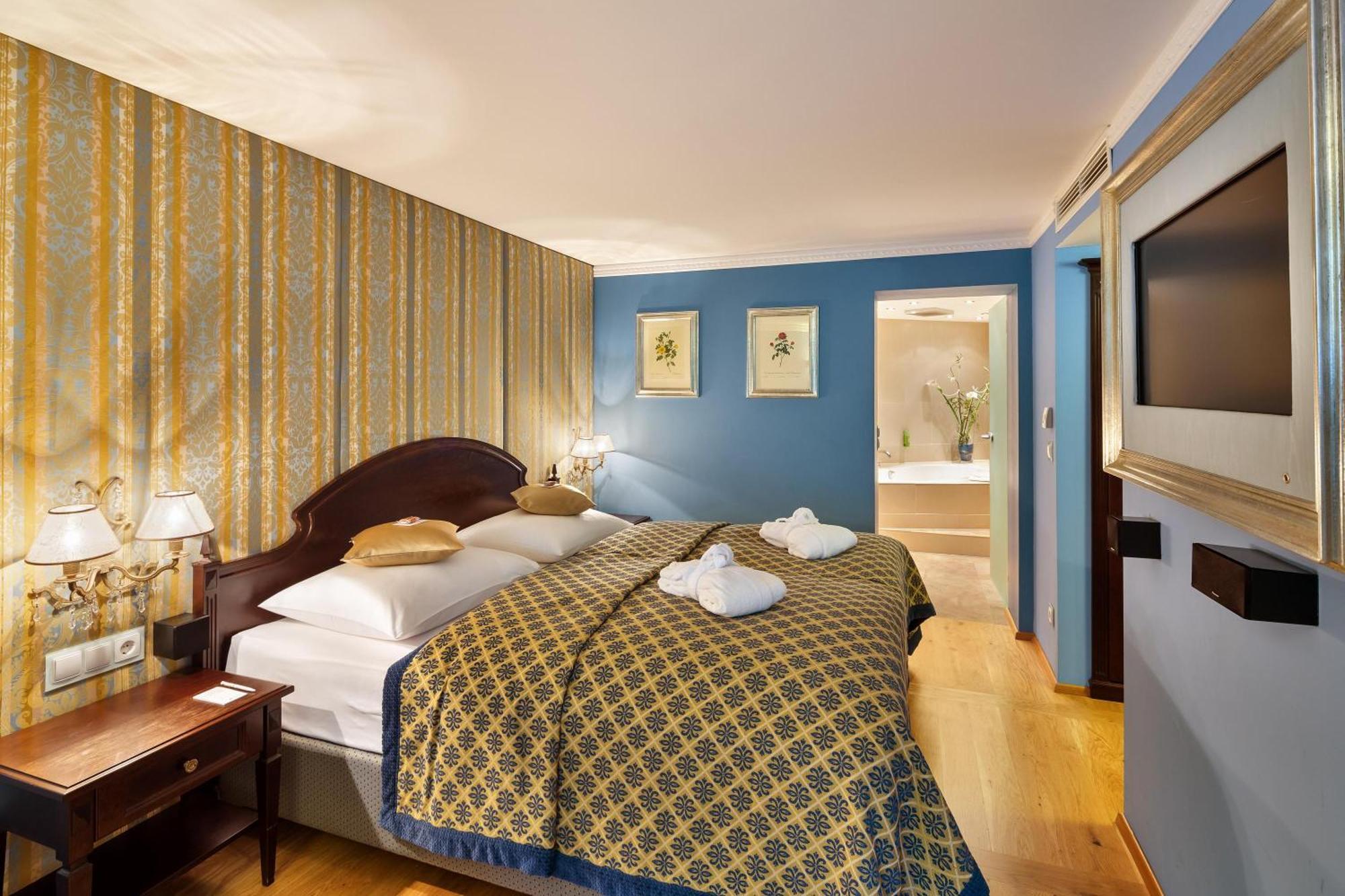 Austria Trend Ananas Hotel 4*