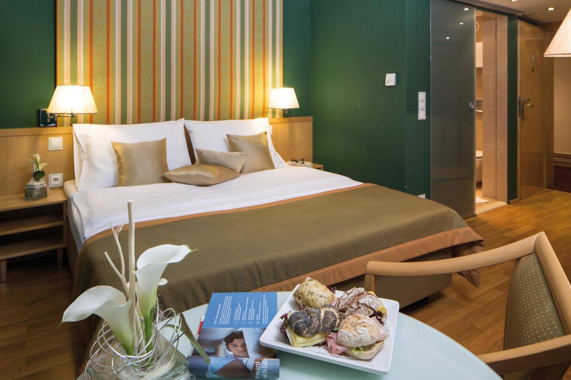 Hotel Austria Trend Ananas 4*