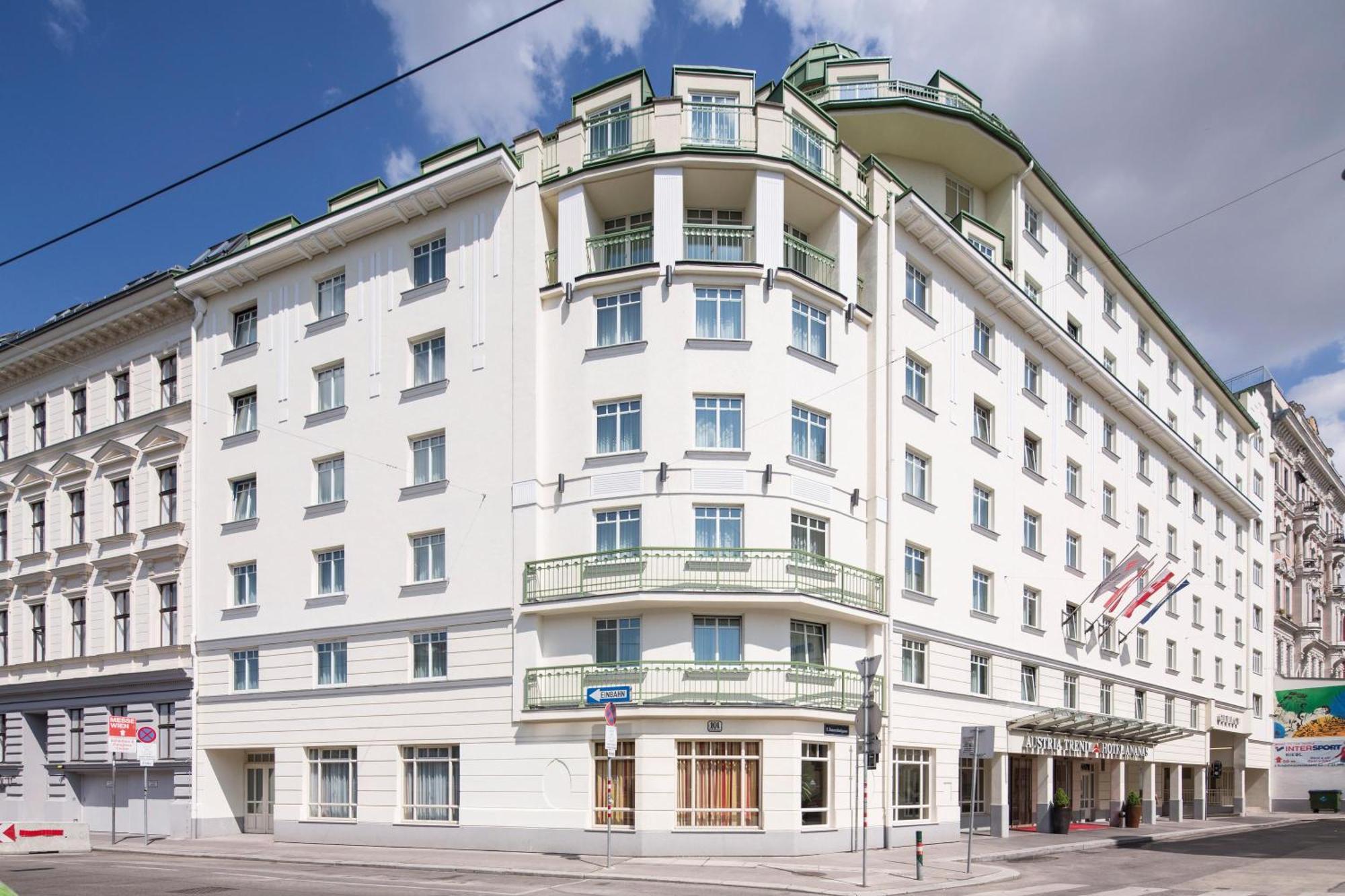 Austria Trend Ananas 4* Vienna