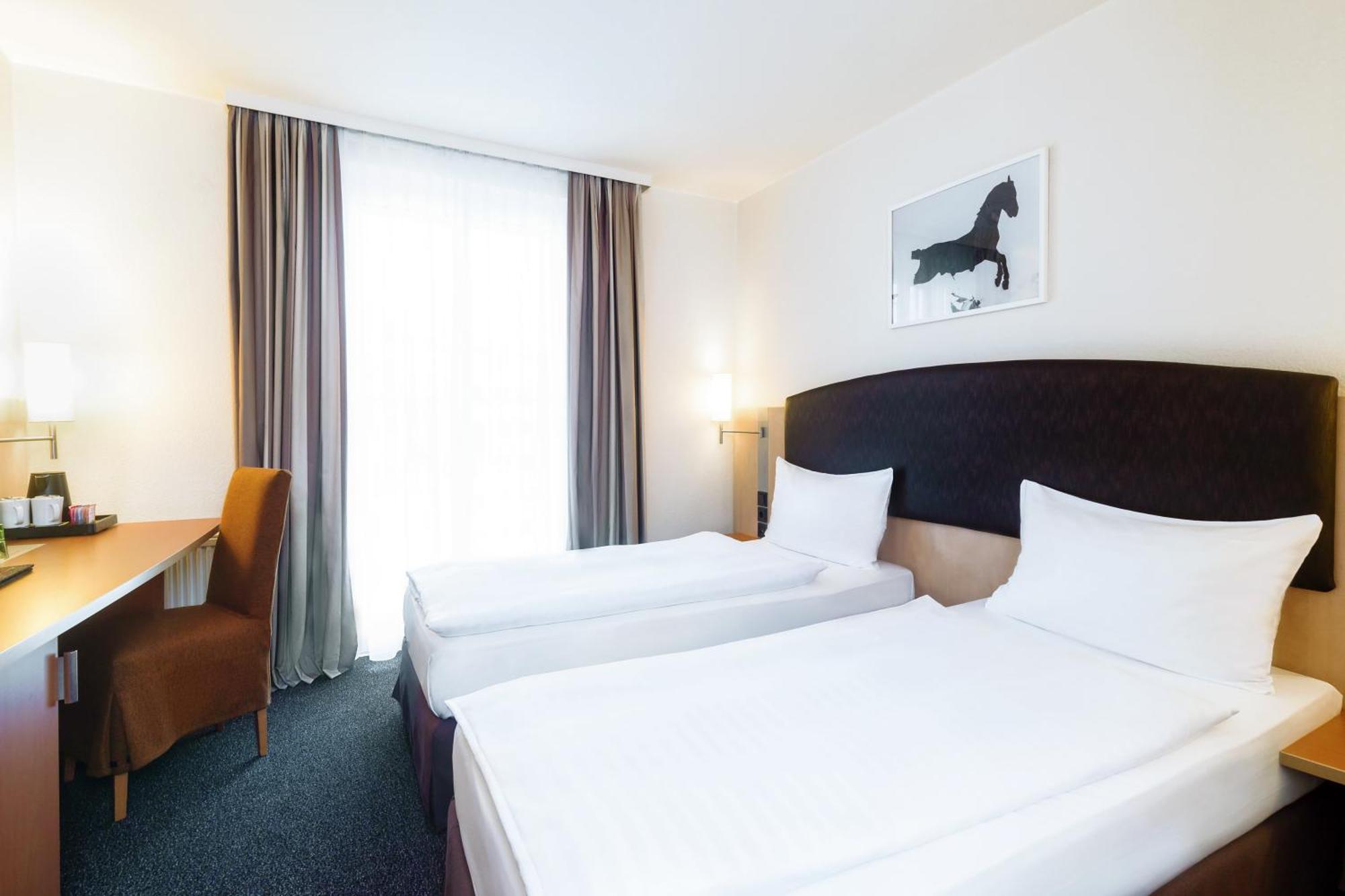 Intercityhotel 4*