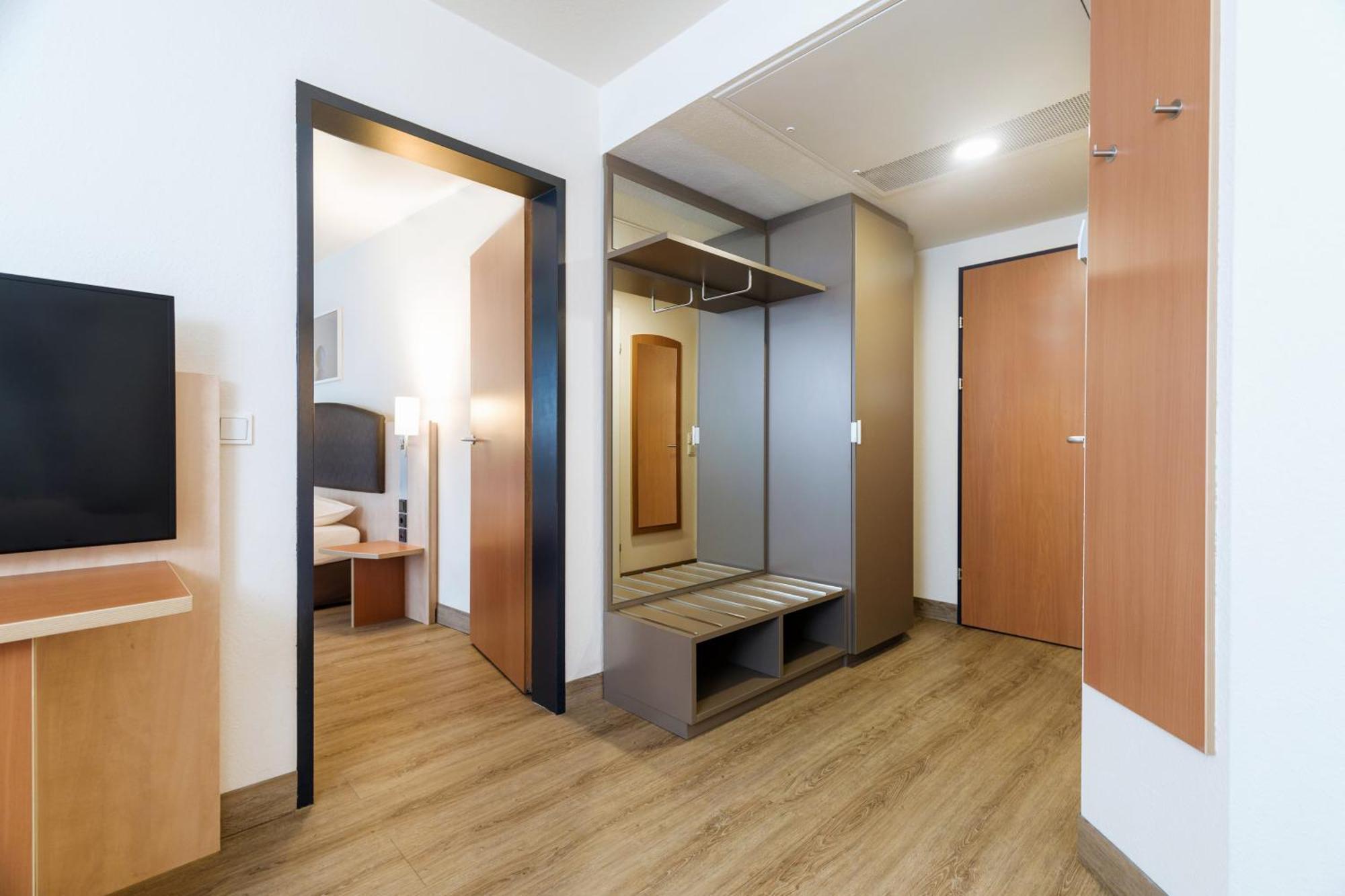 Intercityhotel 4*