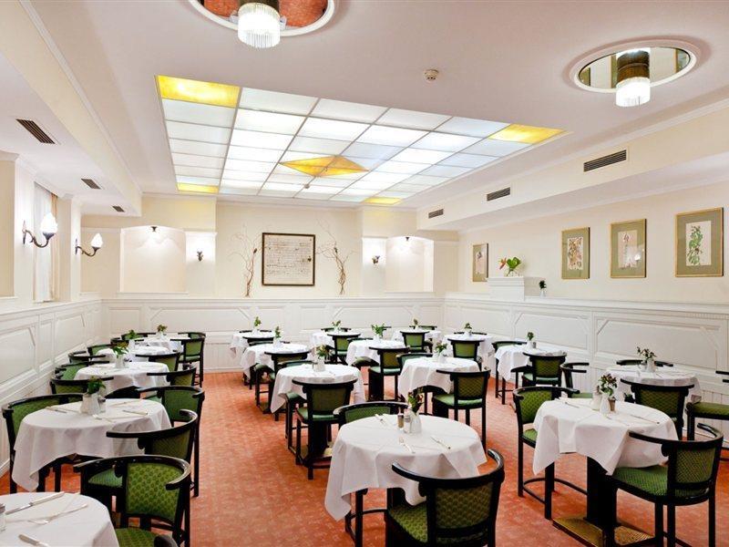 Johann Strauss 4* Vienna