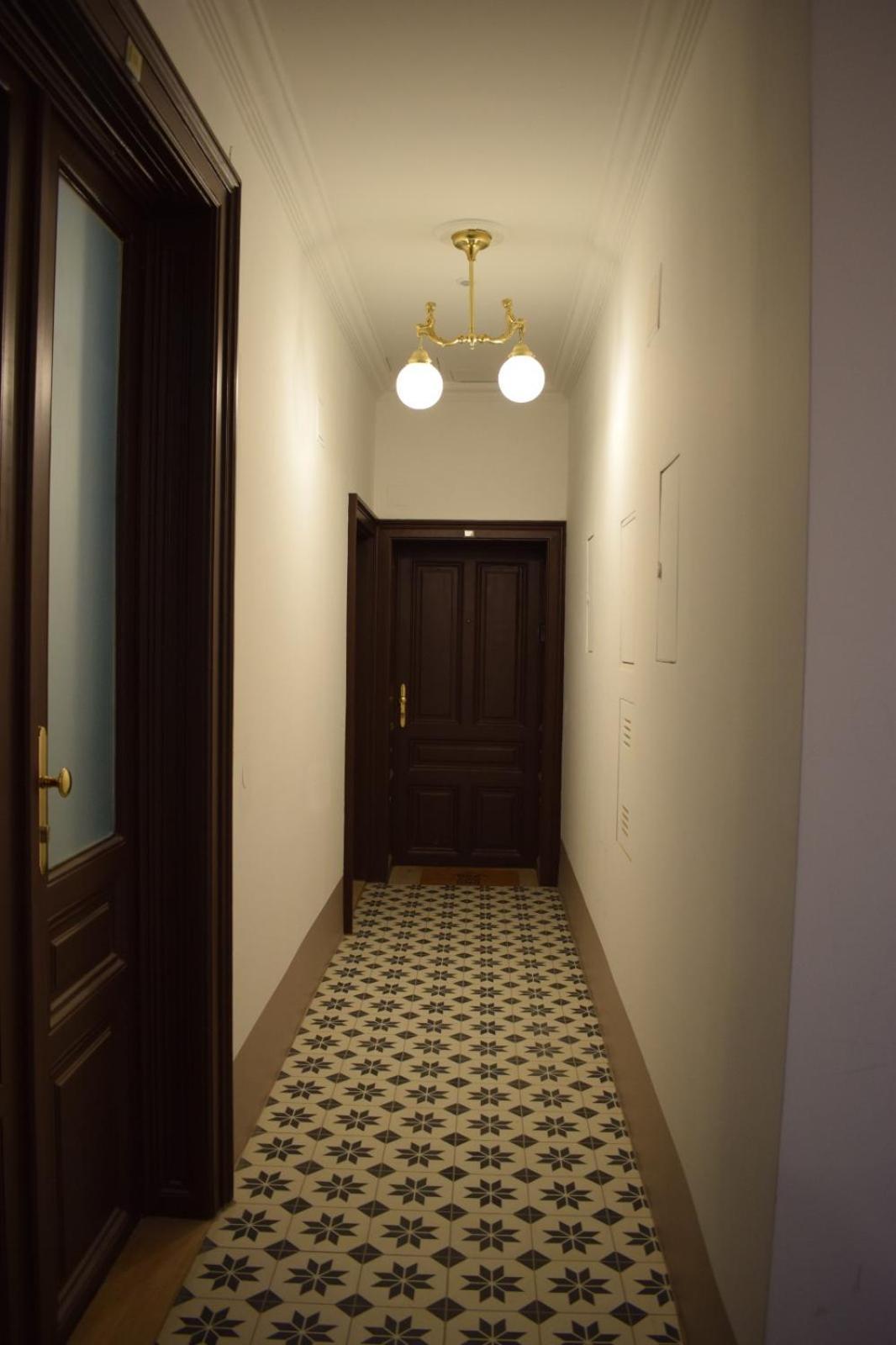 11 Apartment *