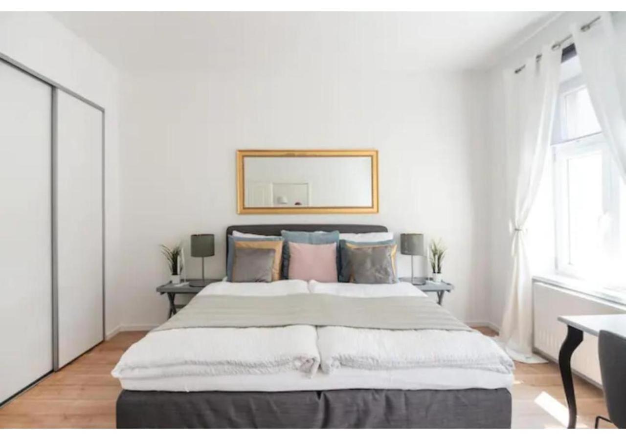 Apartamento Luxurious And Bright, 5 Min To City Center