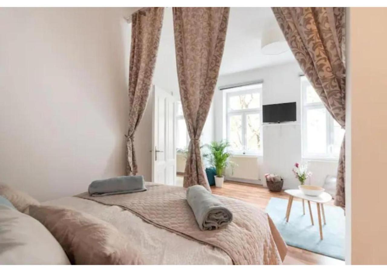 Luxurious And Bright, 5 Min To City Center Apartamento Viena
