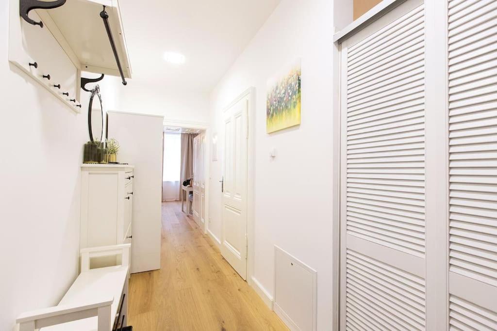 Anna Maria Near To Citycenter Apartment *