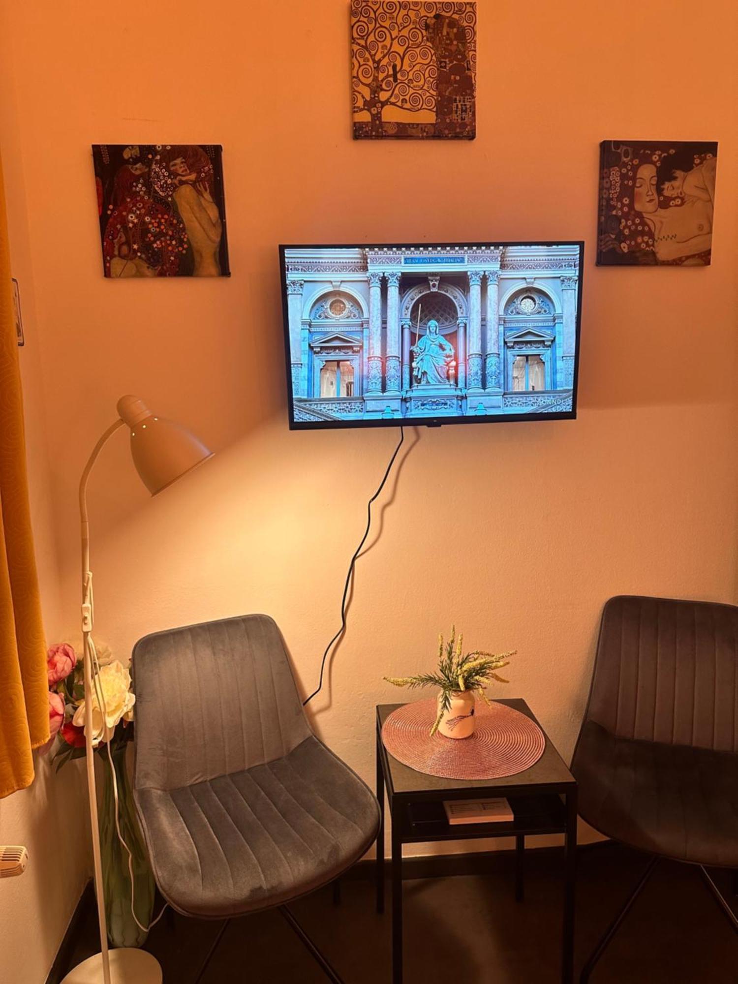 Apartment And Cosy