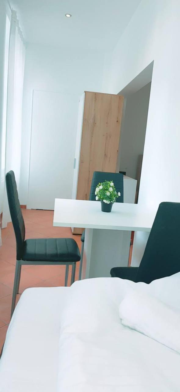 Homestay Deluxe In Keplerplatz *