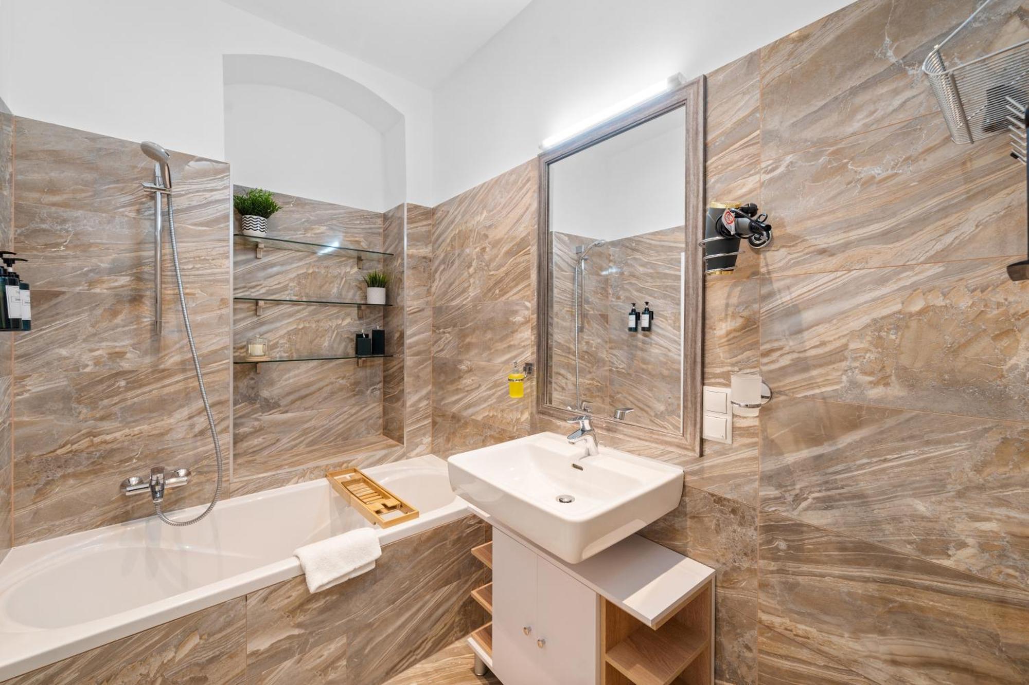 Apartment Traum-wohnung, 63m², Oeffi-anbindung, smart-tv.