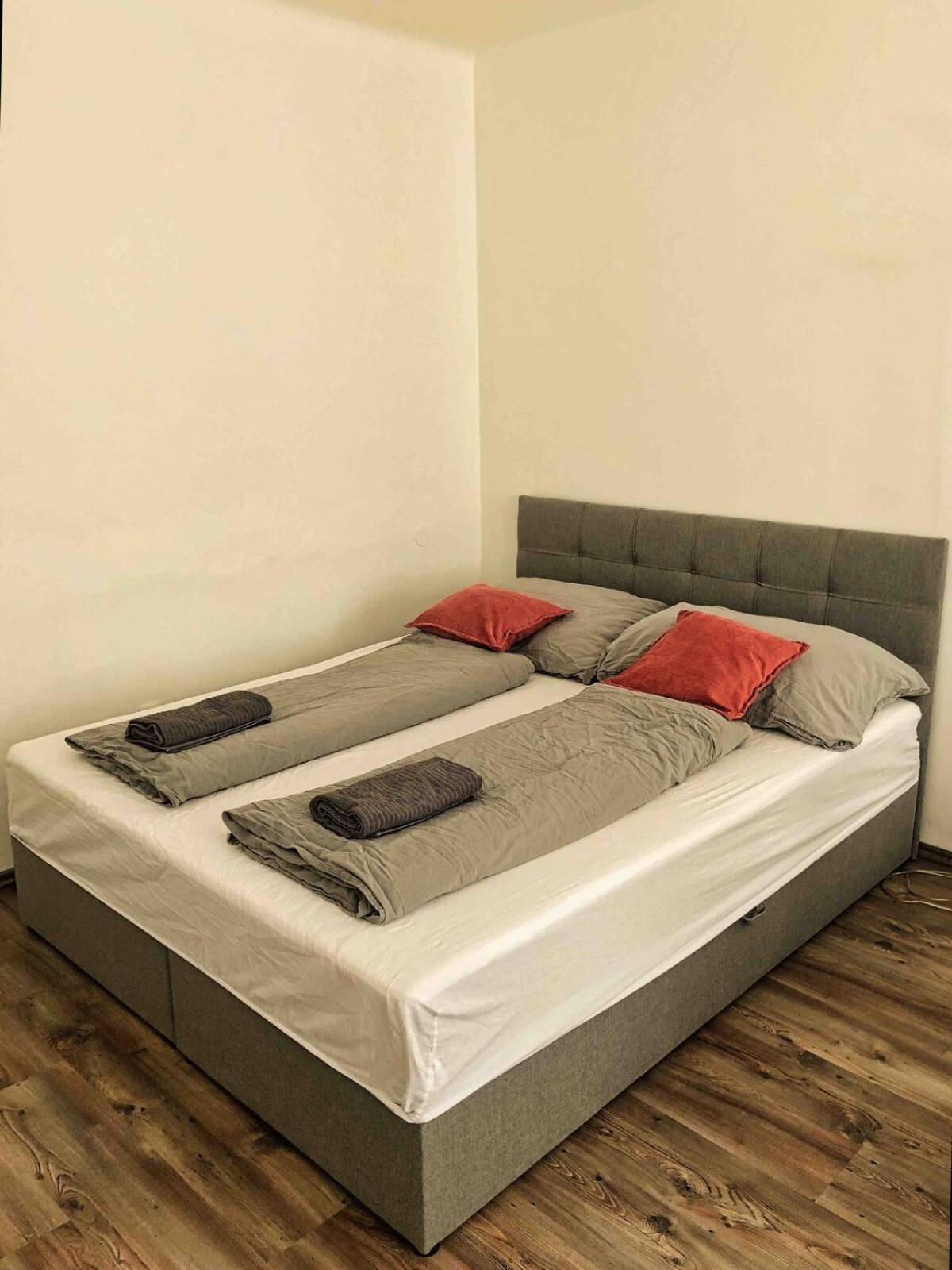 Beautiful 2 Bedroom Apartment Vienna