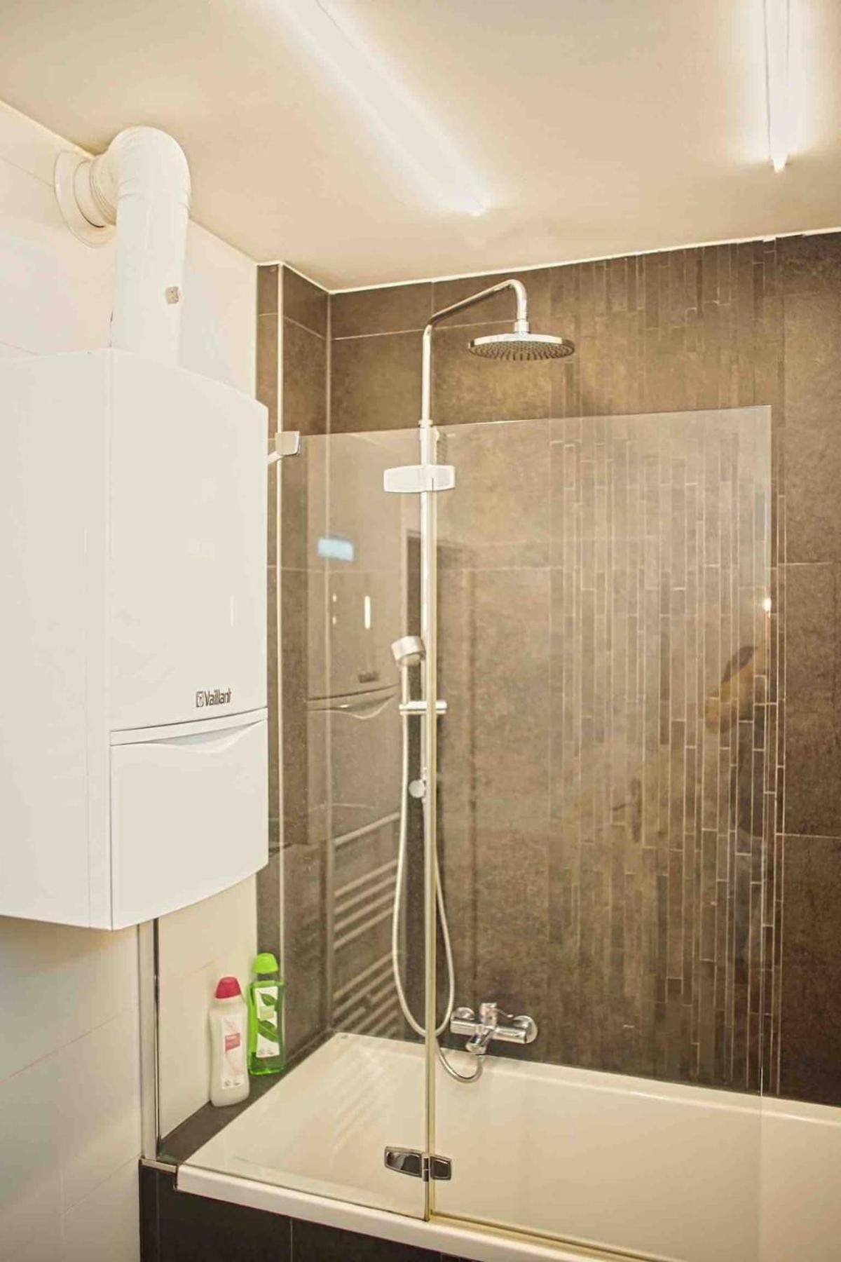 Beautiful 2 Bedroom Vienna