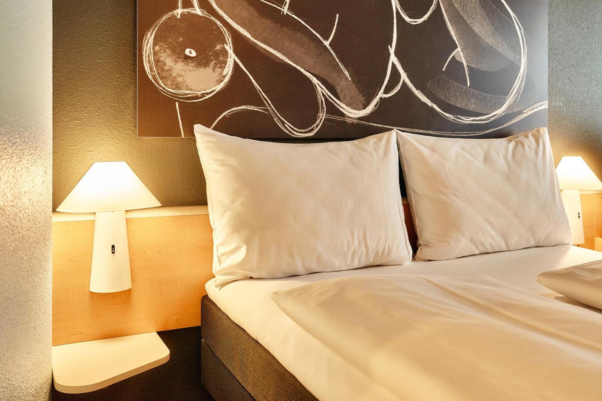 Ibis Hotel 3*