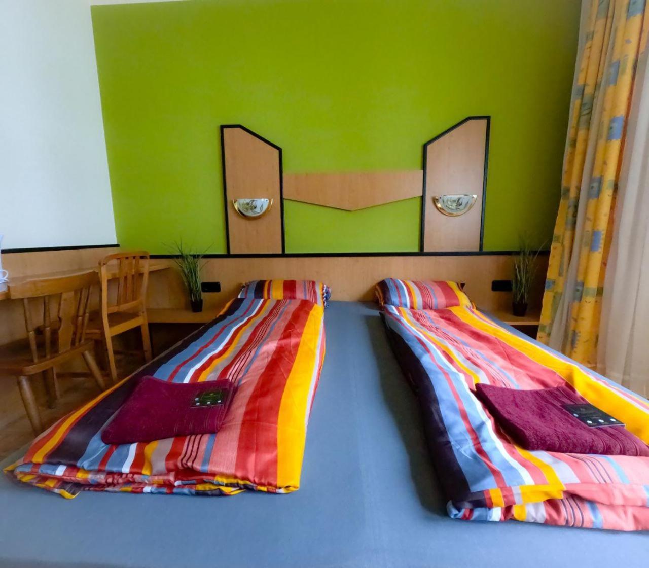 Cozy - U3 Hutteldorferstrasse Homestay *