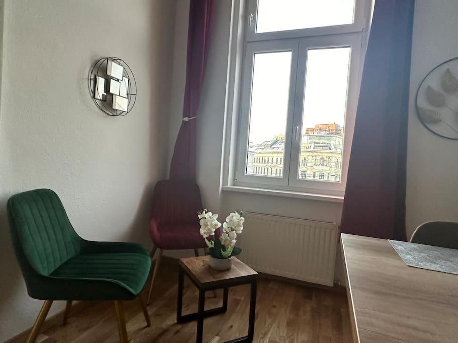 Klimatisierter Wiener Altbauflair Im Zentrum Wiens Apartamento *